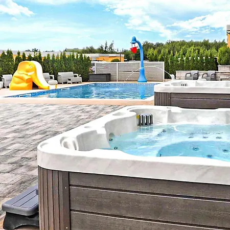 2 Bedroom Gorgeous In Casa vacanze *